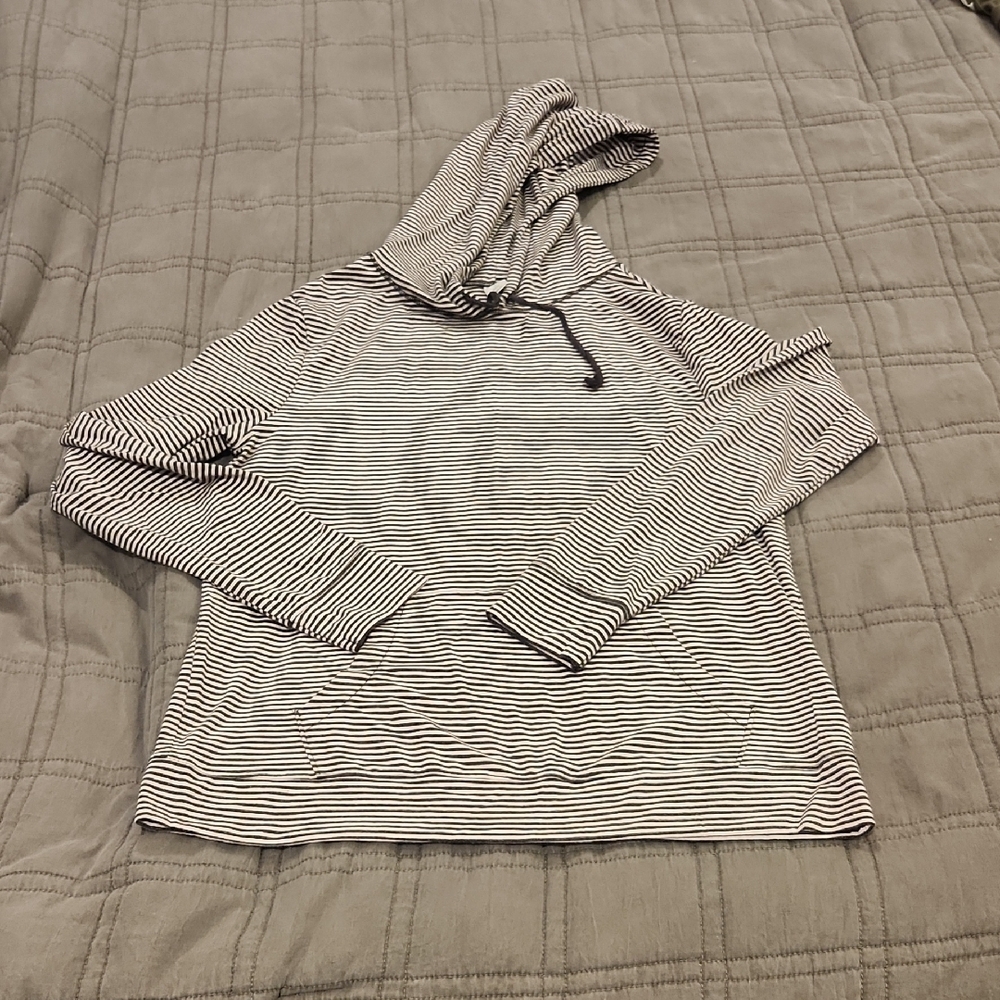 Old Navy Striped Hoodie in Blue and White Size M!